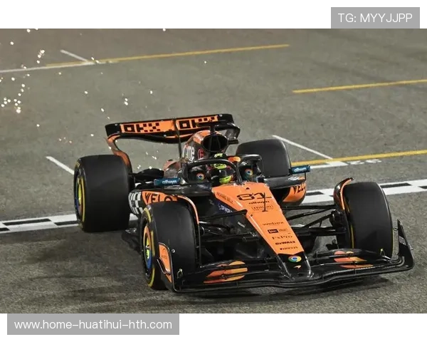 皮亚斯特里强势上抢,迈凯伦战术陷入两难 皮亚斯特里强势上抢,迈凯伦战术陷入两难